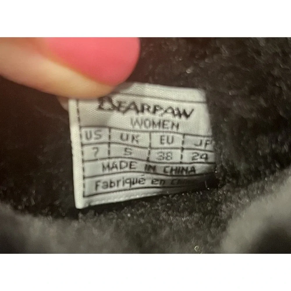 NEW Bearpaw Elle Short 1962W Black Suede Sheepskin Boots Women's Size 7 NWT Box